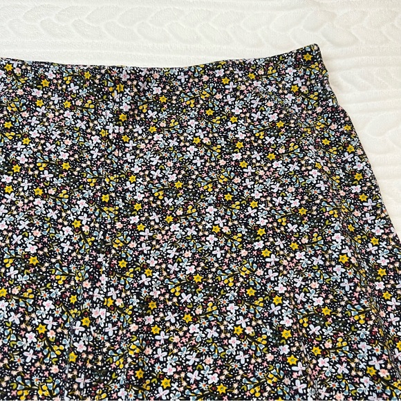 ❌ SOLD ❌ 💐 SALE 💐 Loft - Womans High Rise A-Line Skirt - Picture 2 of 11